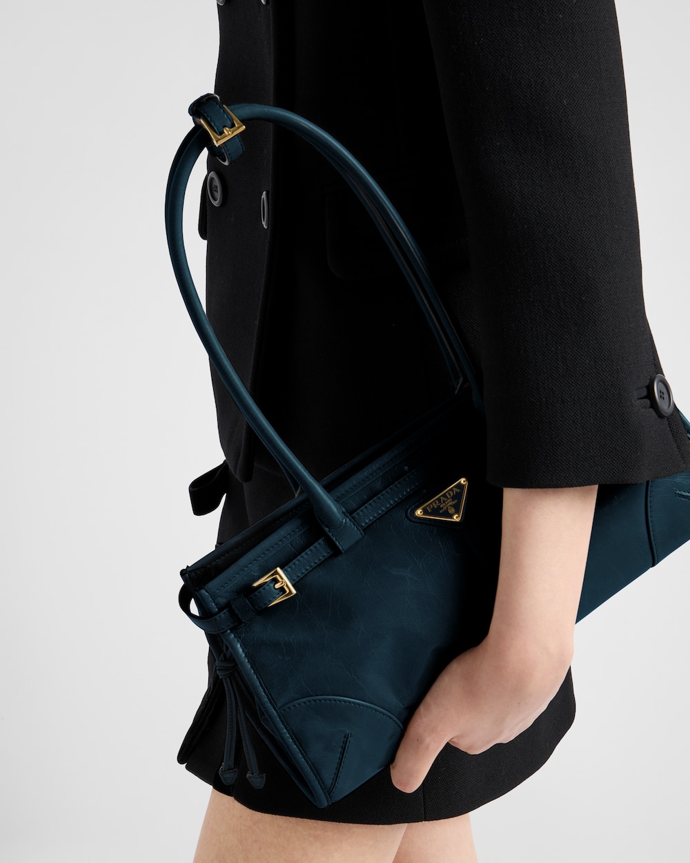 Prada Bonnie Medium Leather Handbag - Image 7